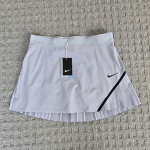 Nike Women's Light Gray Pleated Golf Skirt